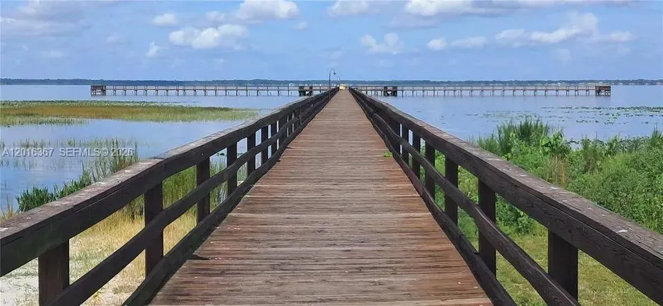 valencia Lake Wales, FL 33855