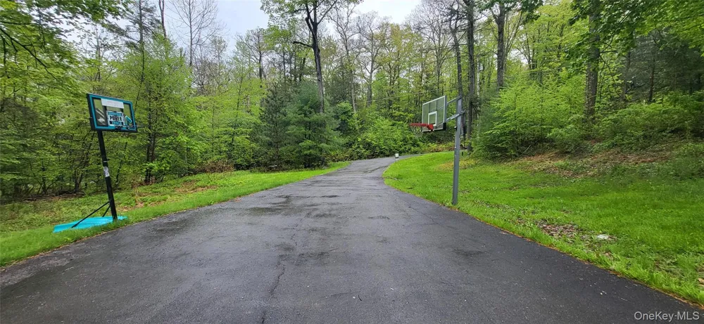 45 Laurel Hollow Estate Kerhonkson, NY 12446