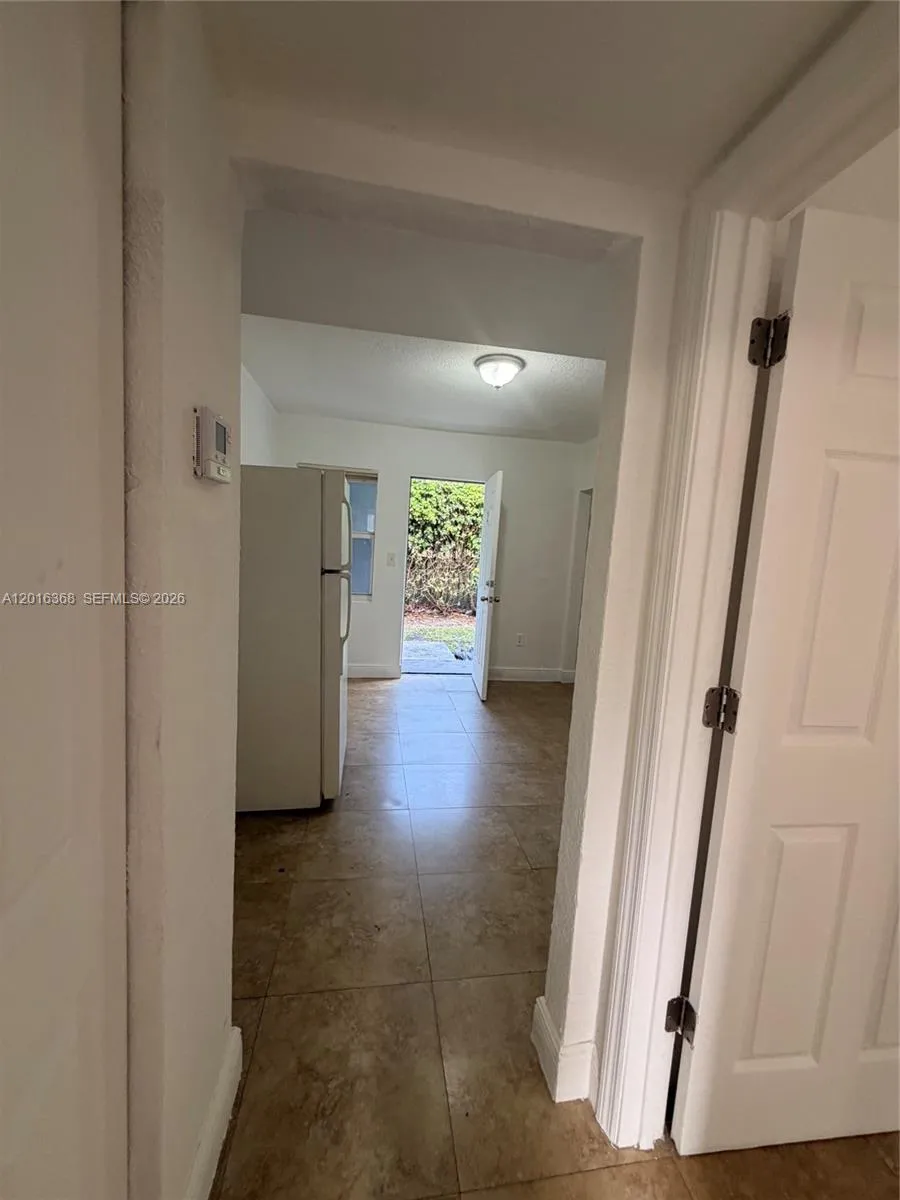 219 NW 10th St #2 Miami, FL 33136