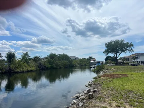 554 ESTUARY SHORE LANE