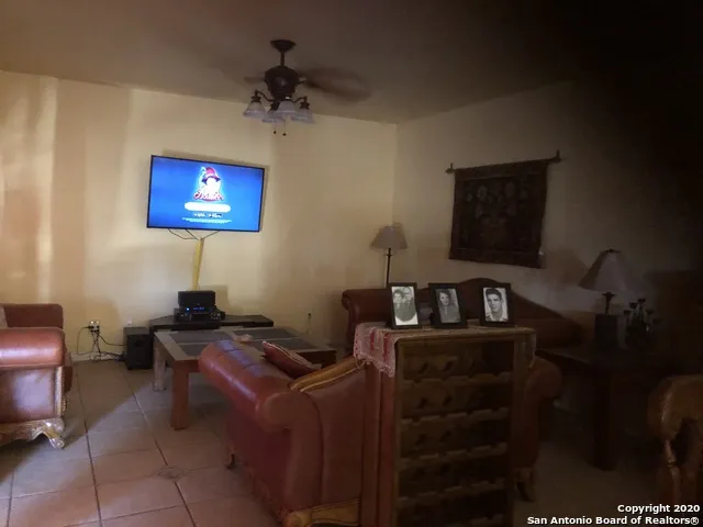 1405 FM 1556 Carrizo Springs, TX 78834