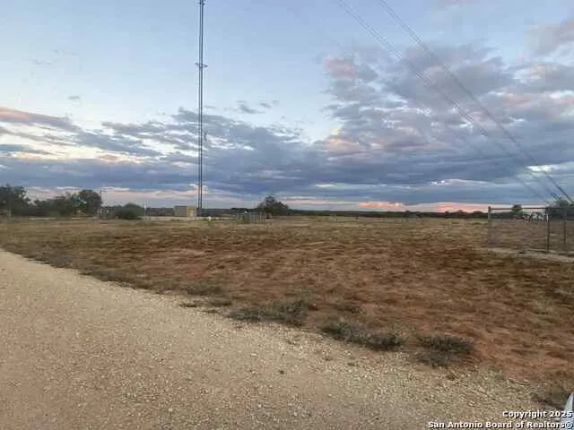 135 FM 468 FM 468 Big Wells, TX 78830