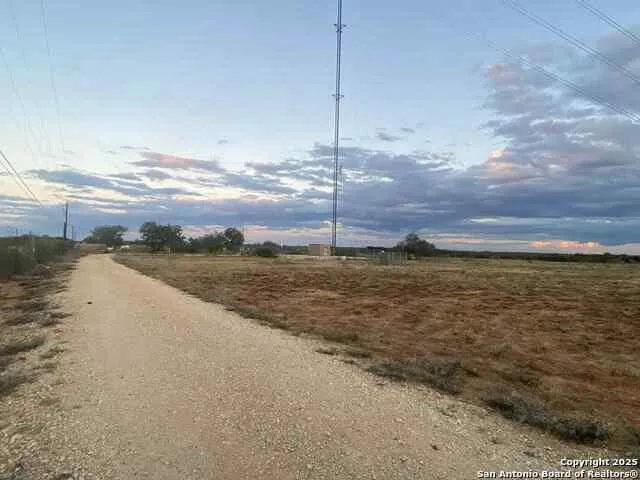 135 FM 468 FM 468 Big Wells, TX 78830
