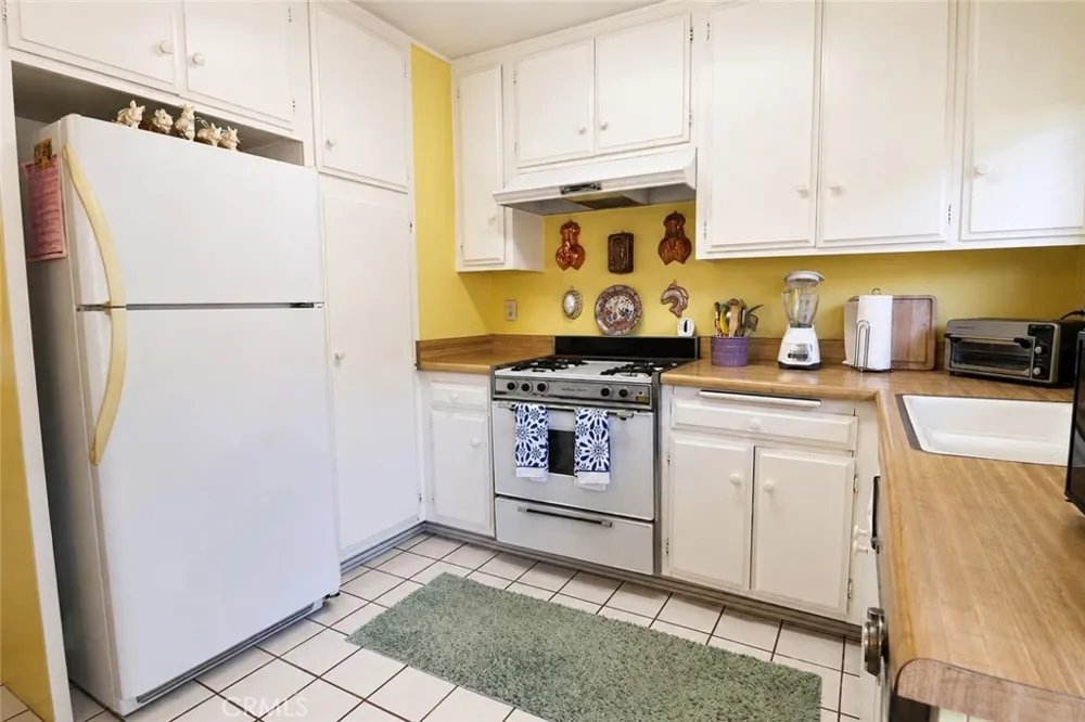 660 S Glassell #100 Orange, CA 92866