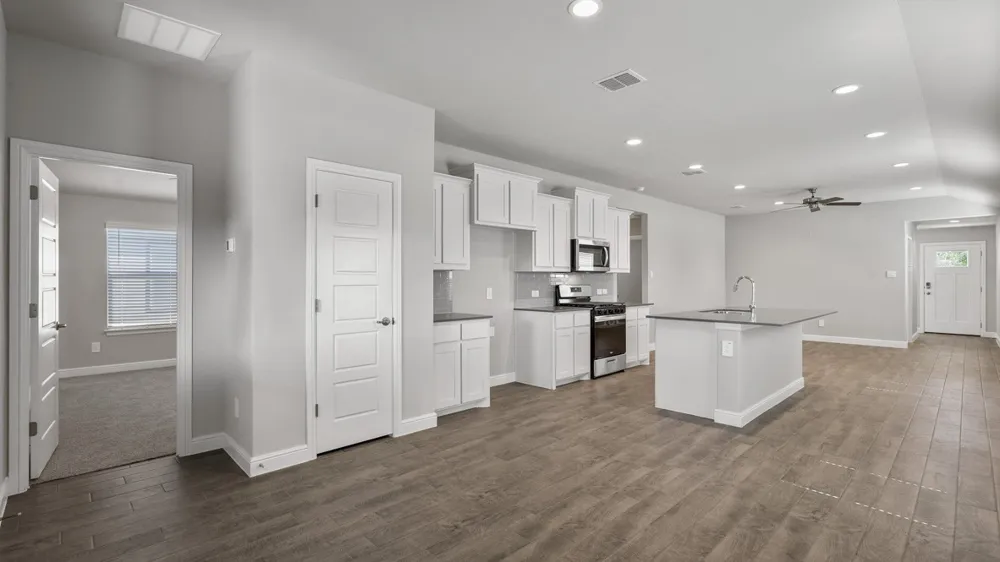 154 DAVIS LANE Newark, TX 76071