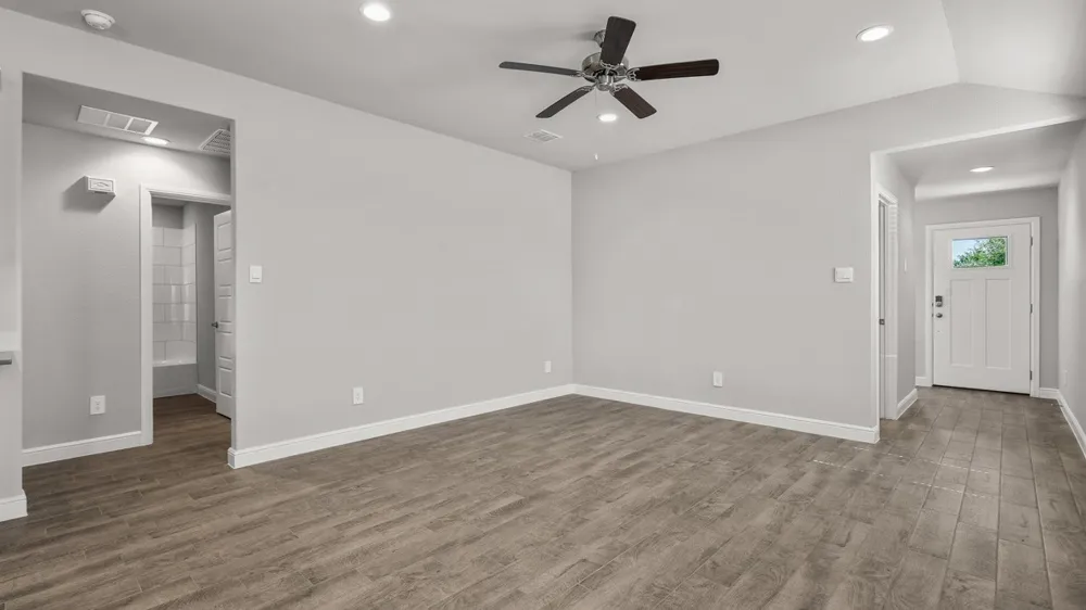154 DAVIS LANE Newark, TX 76071