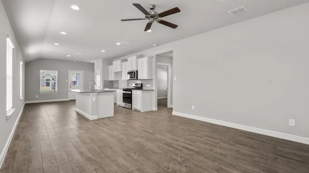 154 DAVIS LANE Newark, TX 76071
