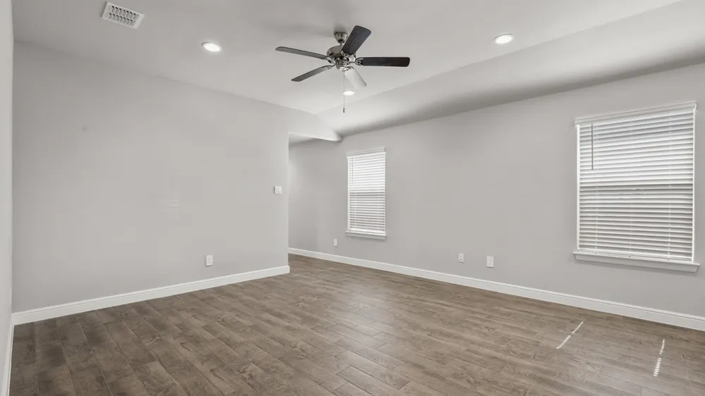 154 DAVIS LANE Newark, TX 76071