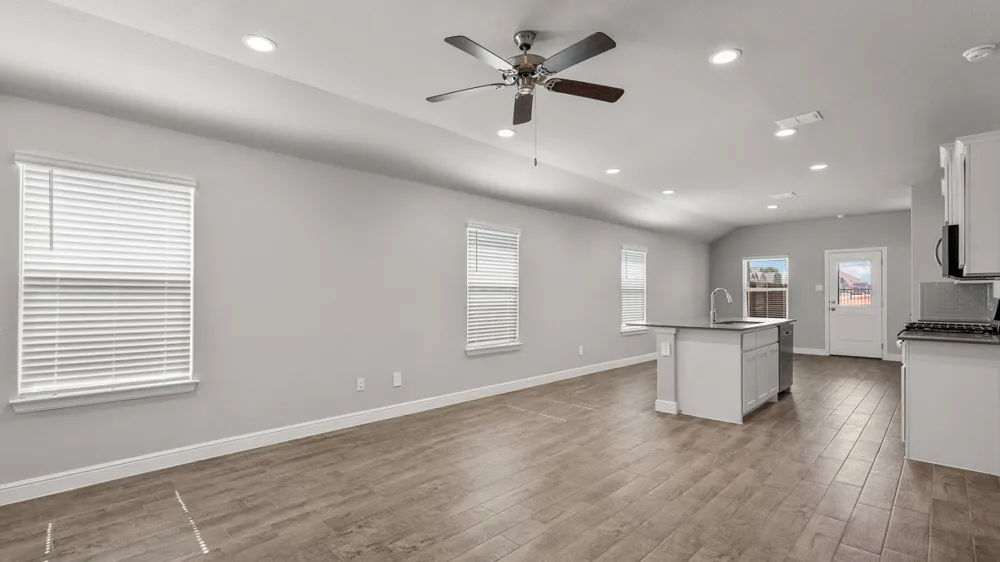 154 DAVIS LANE Newark, TX 76071
