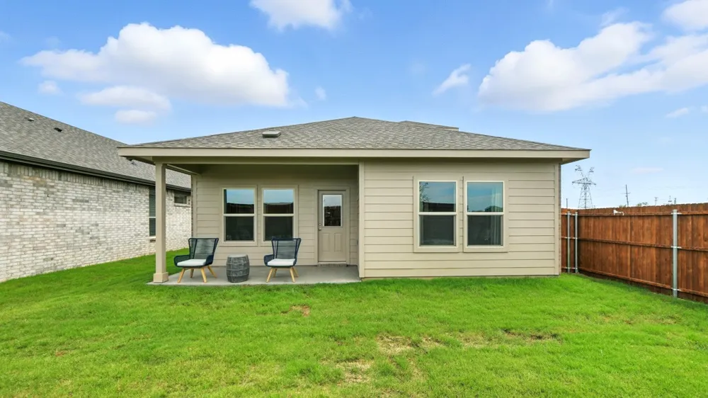 150 DAVIS LANE Newark, TX 76071