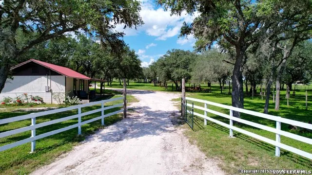 6203 Fm 673 Beeville, TX 78102