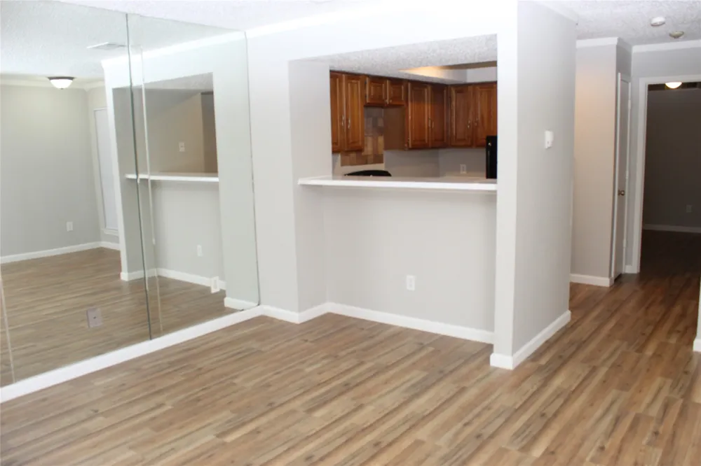 2300 Bamboo Drive #N114 Arlington, TX 76006