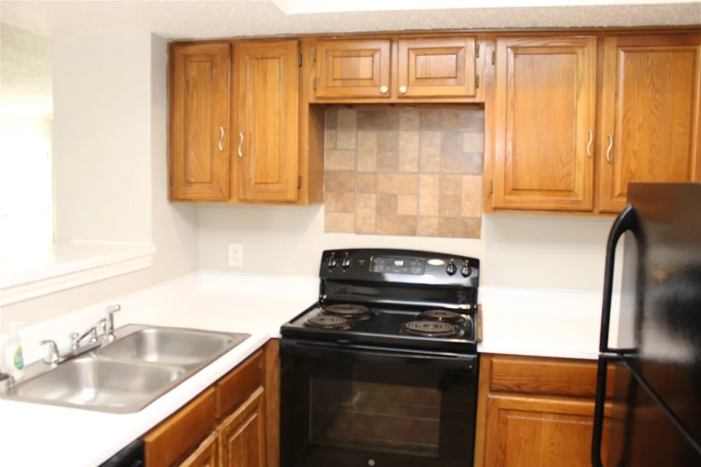 2300 Bamboo Drive #N114 Arlington, TX 76006