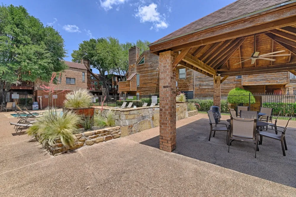 2300 Bamboo Drive #N114 Arlington, TX 76006