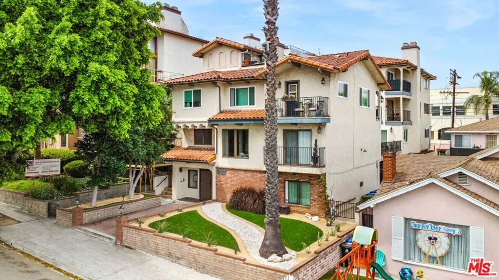 1440 W 9th Street #2 San Pedro, CA 90732