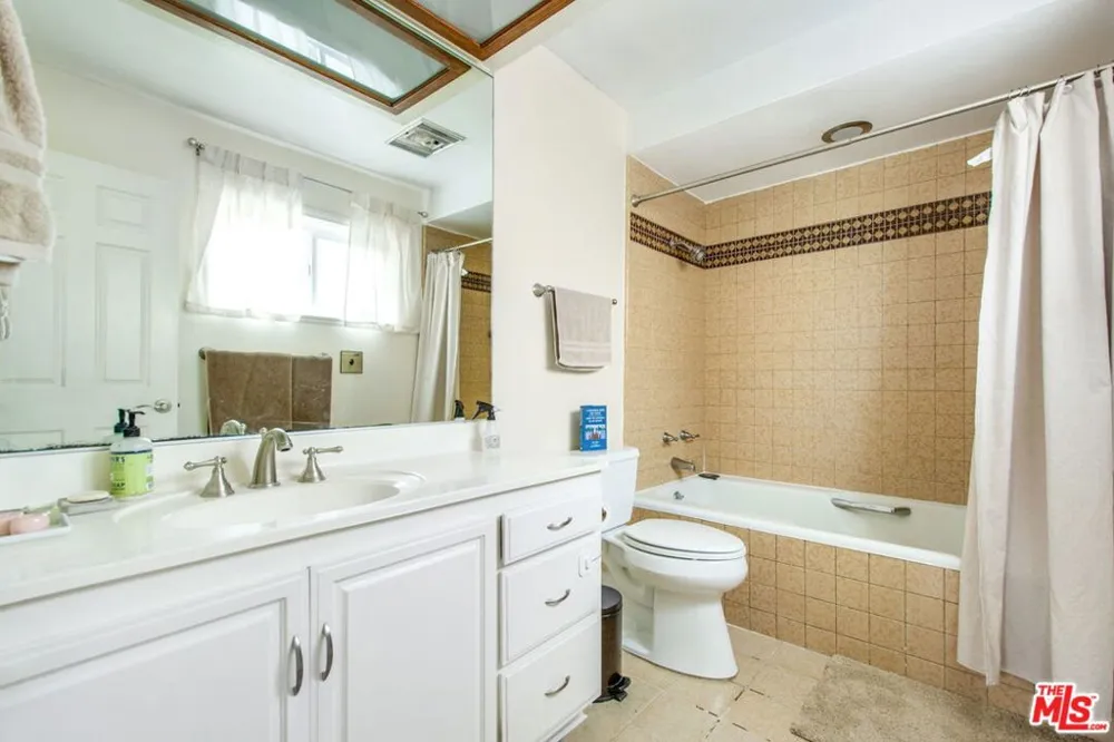 1440 W 9th Street #2 San Pedro, CA 90732