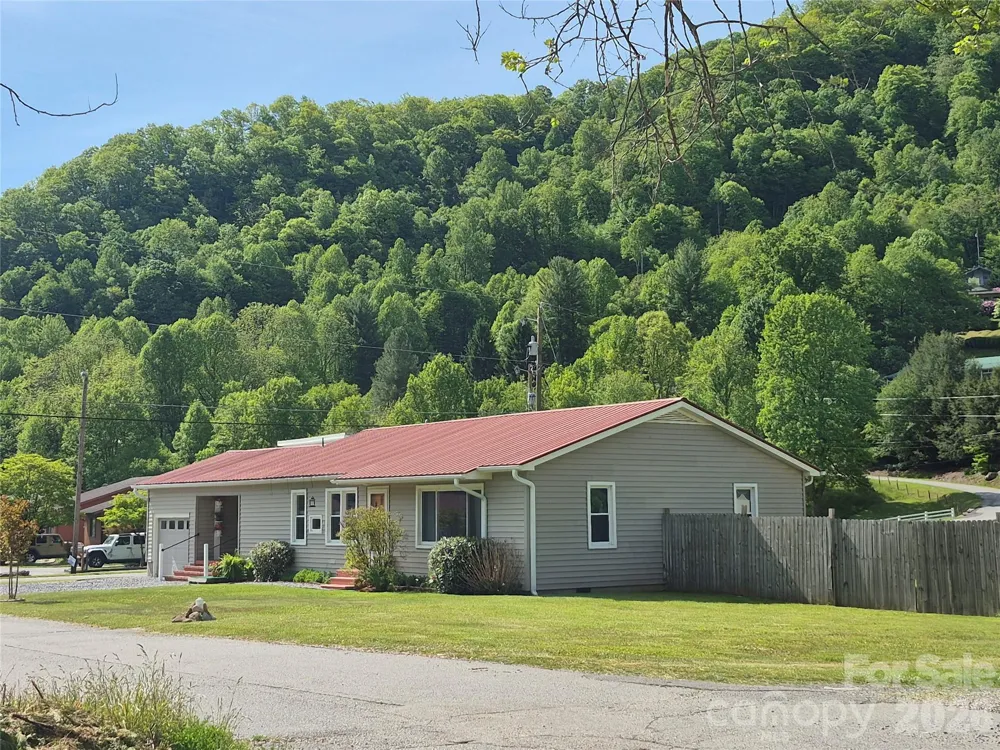 5 Gibson Drive Maggie Valley, NC 28751