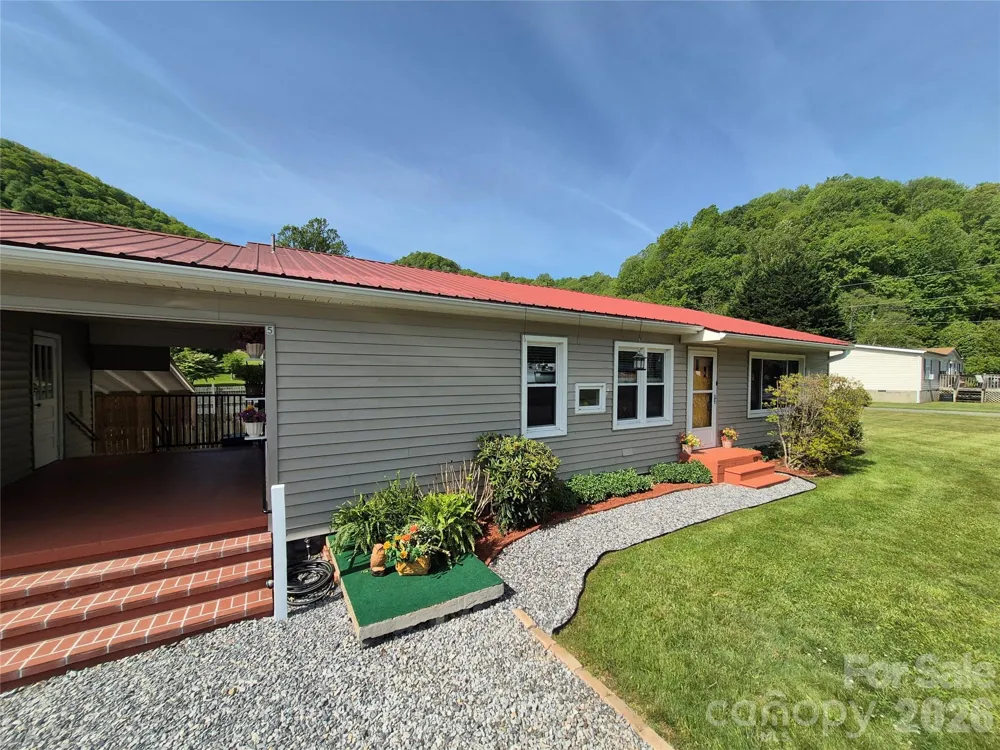 5 Gibson Drive Maggie Valley, NC 28751