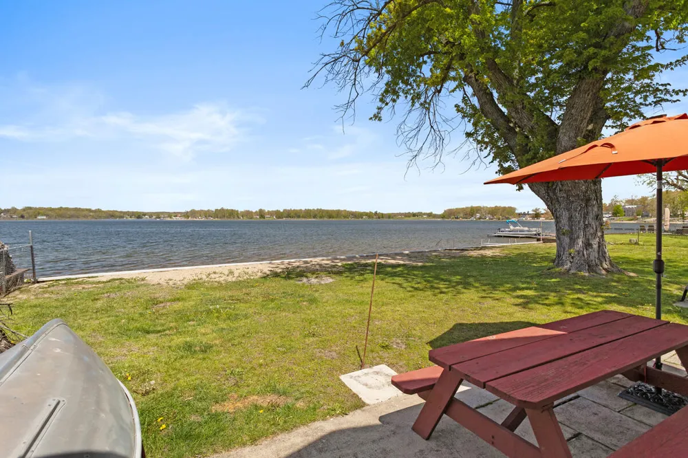 11334 E Shore Drive Barry Township, MI 49046