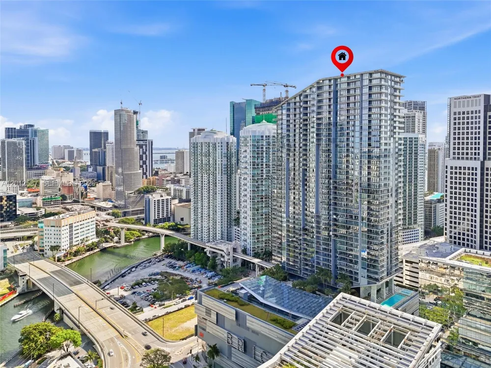 68 SE 6th St #1904 Miami, FL 33131