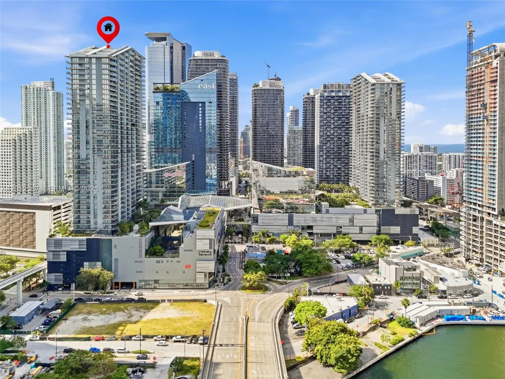 68 SE 6th St #1904 Miami, FL 33131