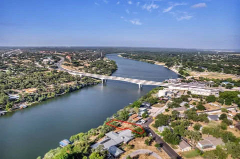 2800 Circle Drive