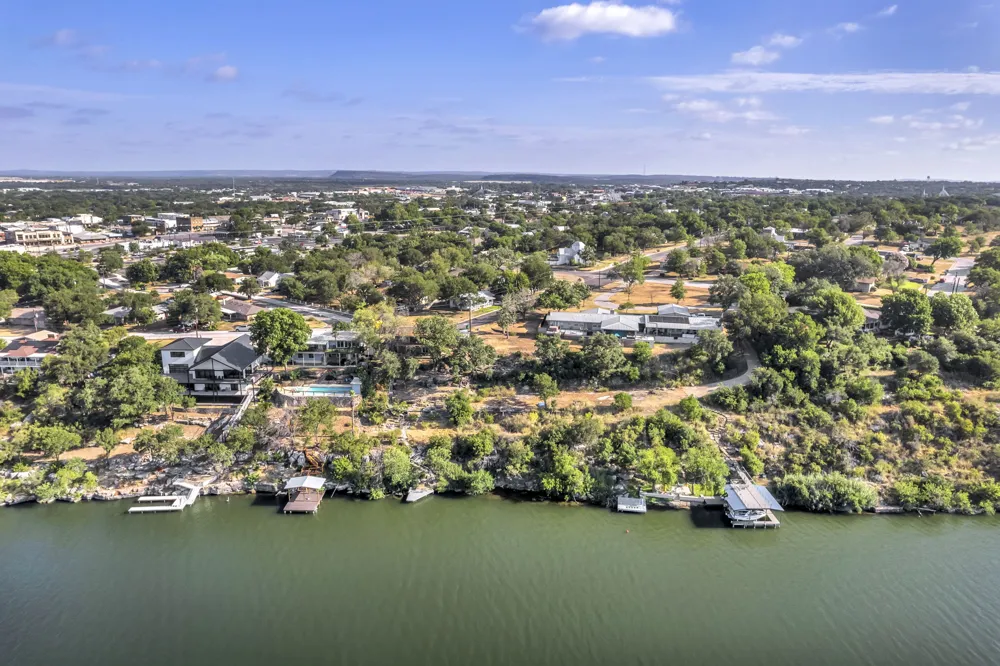 2800 Circle Drive Marble Falls, TX 78654