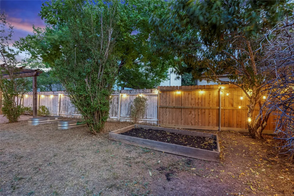 8609 Claude Court Austin, TX 78747