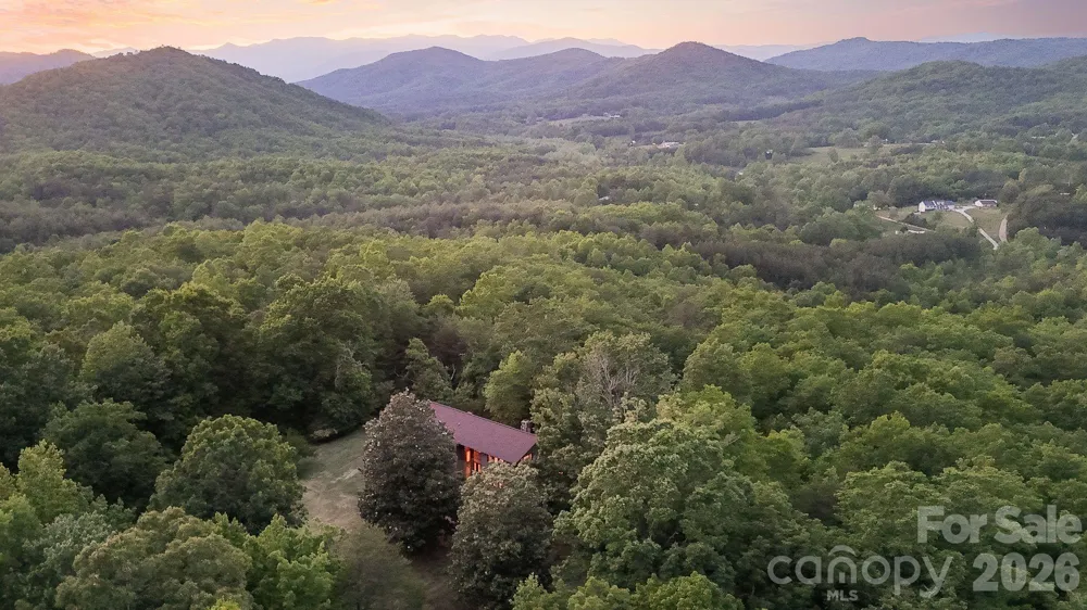415 Reel Hollow Road Marion, NC 28752