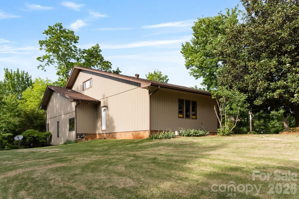 415 Reel Hollow Road Marion, NC 28752