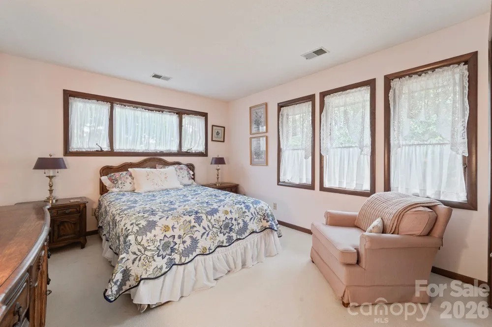 415 Reel Hollow Road Marion, NC 28752