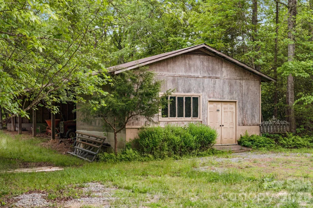 415 Reel Hollow Road Marion, NC 28752