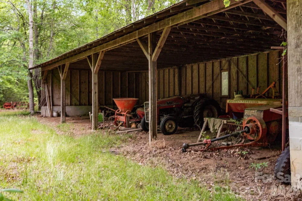 415 Reel Hollow Road Marion, NC 28752