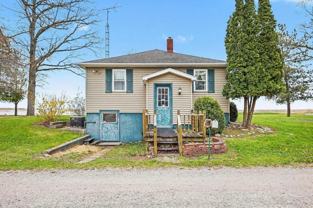2788 Saginaw Bay Shore Drive Fraser Township, MI 48650