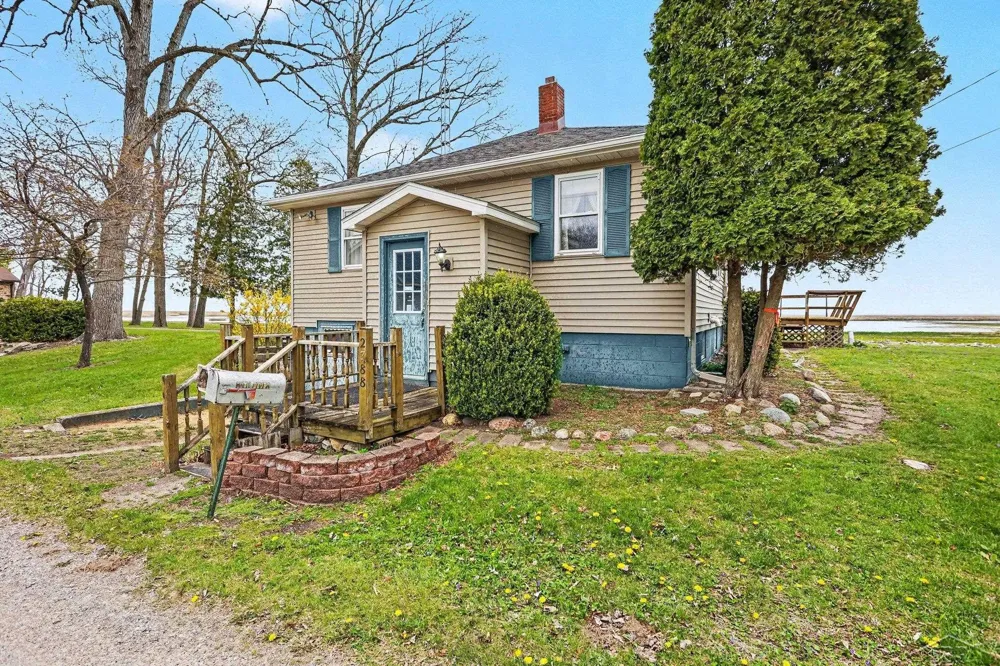 2788 Saginaw Bay Shore Drive Fraser Township, MI 48650
