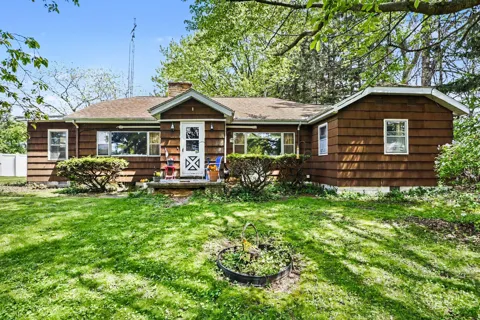 3633 Lakeshore Drive