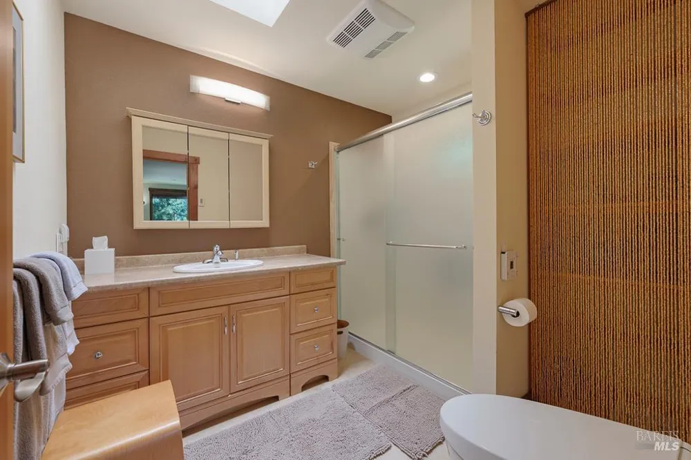 21995 Ansel Court Jenner, CA 95450