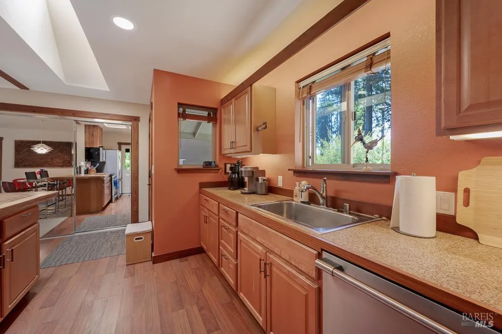 21995 Ansel Court Jenner, CA 95450