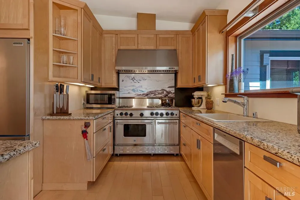 21995 Ansel Court Jenner, CA 95450