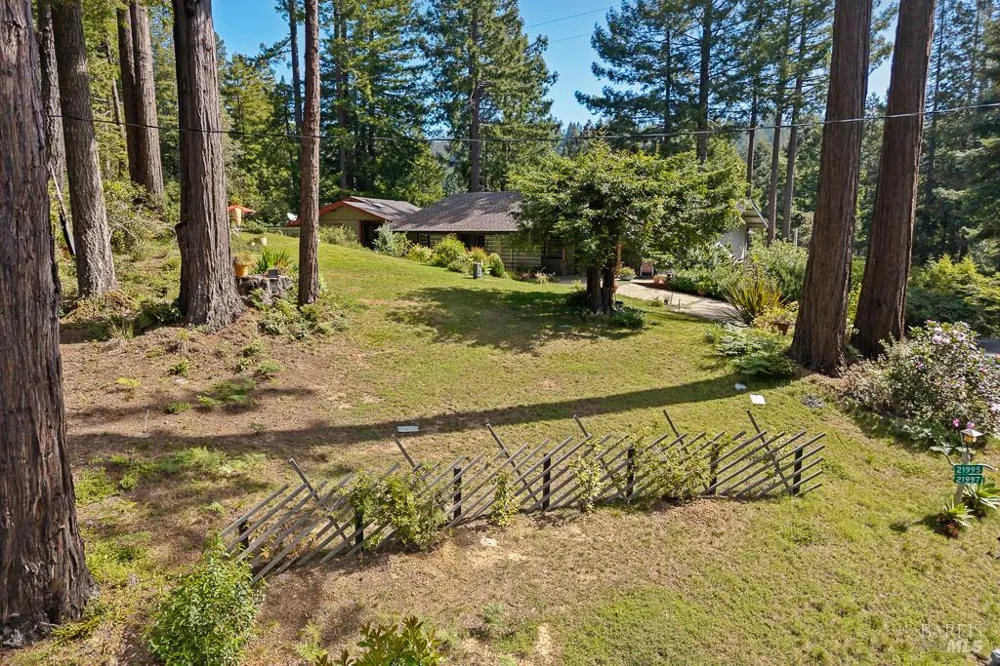 21995 Ansel Court Jenner, CA 95450