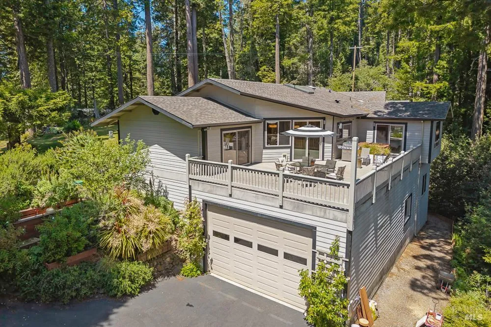 21995 Ansel Court Jenner, CA 95450