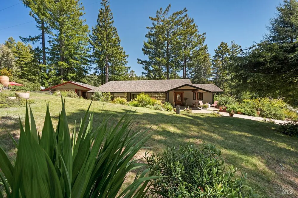 21995 Ansel Court Jenner, CA 95450