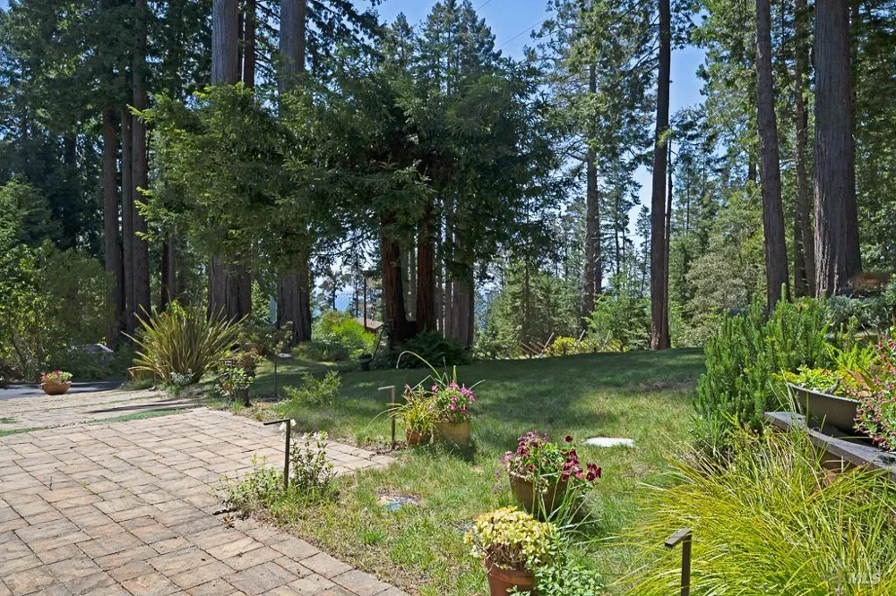 21995 Ansel Court Jenner, CA 95450