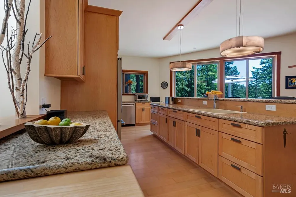 21995 Ansel Court Jenner, CA 95450