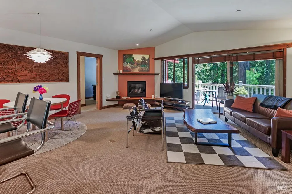 21995 Ansel Court Jenner, CA 95450