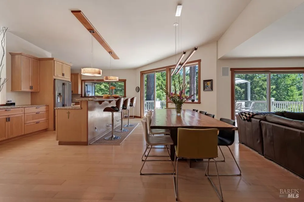21995 Ansel Court Jenner, CA 95450