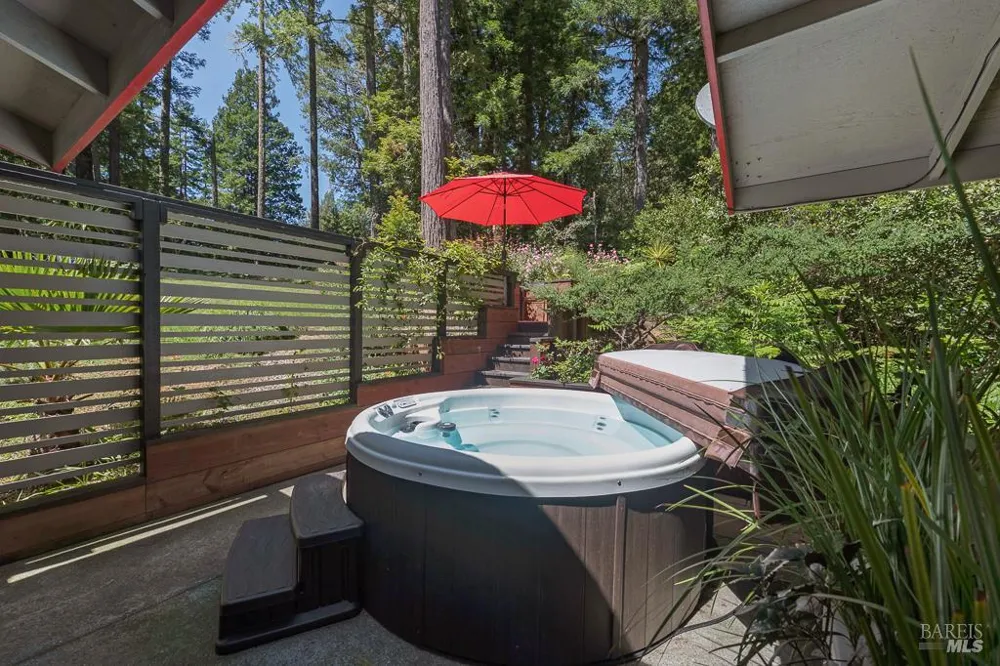 21995 Ansel Court Jenner, CA 95450
