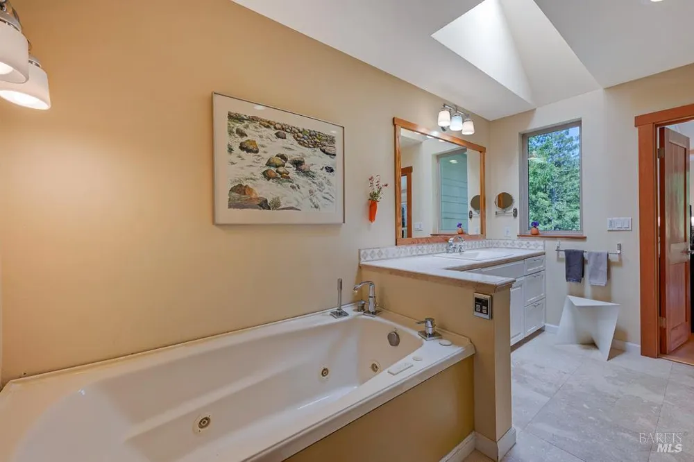 21995 Ansel Court Jenner, CA 95450