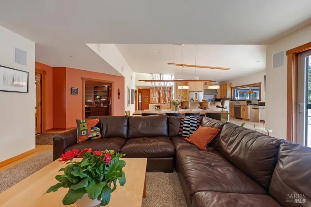 21995 Ansel Court Jenner, CA 95450