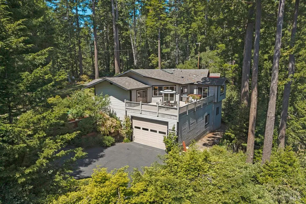 21995 Ansel Court Jenner, CA 95450